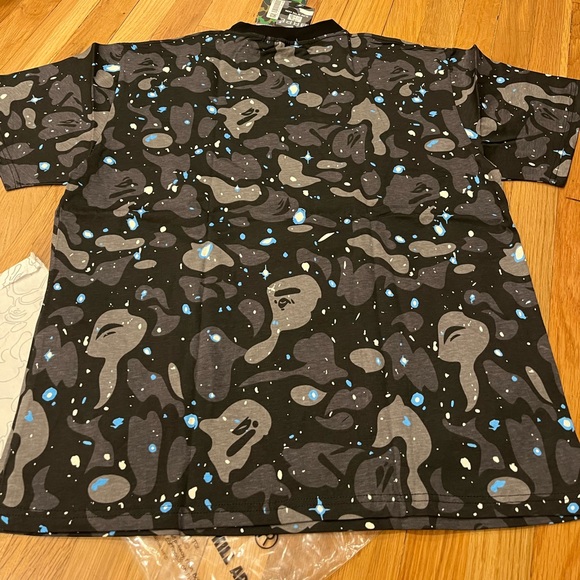 BAPE space camo shark Tee in black (glow in the dark) NWT - Picture 4 of 9